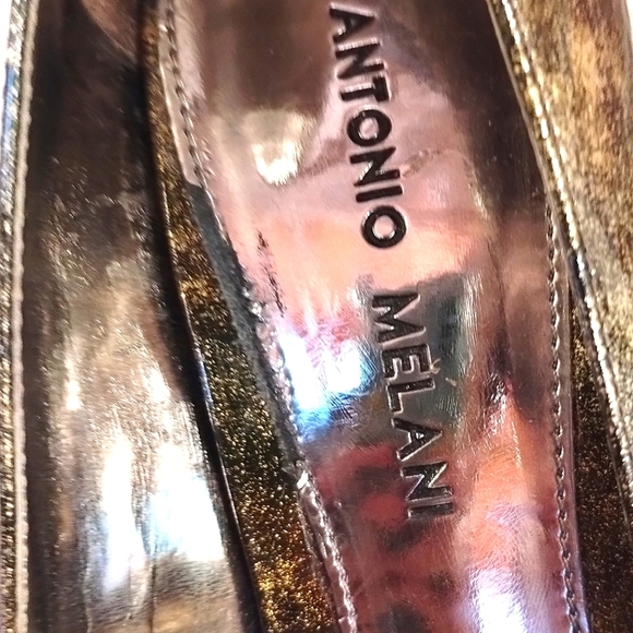 Antonio Melani Gold/Black Shimmery Leather Heels/Pumps Womens Size 7 - Picture 11 of 11
